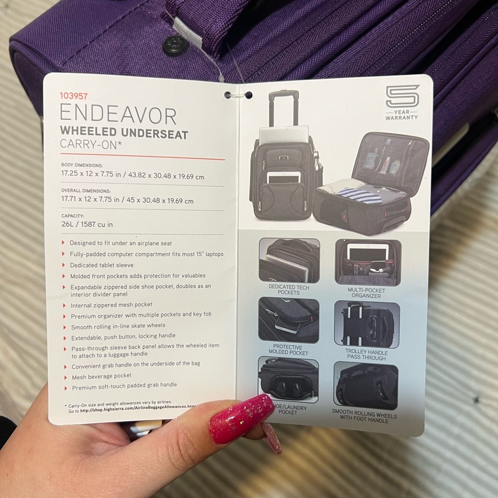 Carryon suitcase. NWT.